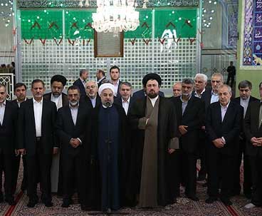 الرئيس روحاني: الامام الخميني(رض) جلب لنا العزة والشموخ والاستقلال والحرية