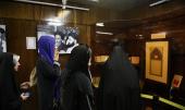عدد من المشاركات في مؤتمر الناشطات في مجال القرآن يزورون جماران