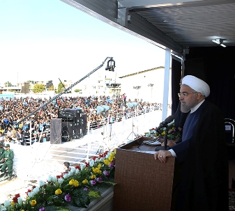 روحاني: الامام الخميني ارسي اسس سيادة الشعب الدينية في ايران