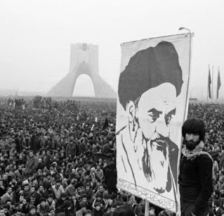 الثورة الاسلامية..نهضة منقطعة النظير في العالم 
