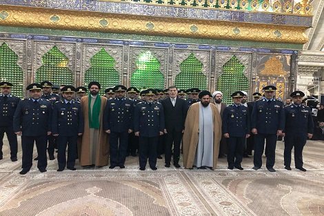 قادة القوة الجوية في الجيش الايراني يجدّدون ميثاقهم مع الإمام الخميني 