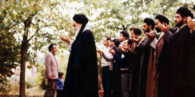 مفجر الثورة الاسلامية الامام الخميني قدس سره الشريف