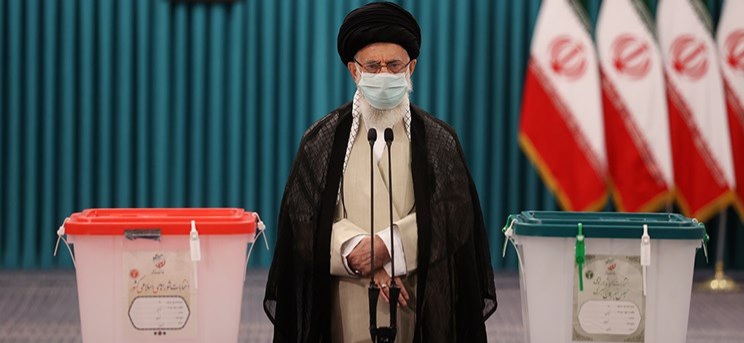 قائد الثورة: سيرى الشعب الايراني خيرا من هذه الانتخابات