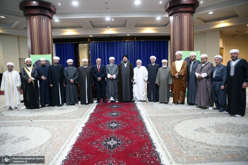 لقاء مجموعة من علماء اهل السنة،  مع السيد حسن الخميني