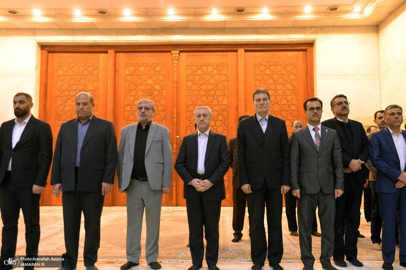 قام وزير شهداء إقليم كردستان العراق ، بأداء التحية لسماحة الإمام الخميني (قده) .