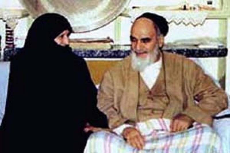 سنوية ارتحال السيدة خديجة الثقفي، عقيلة مؤسس الجمهورية الإسلامية الإيرانية