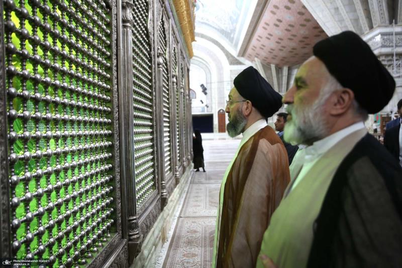 تكريم السيد عمار حكيم للإمام الخميني (ع)