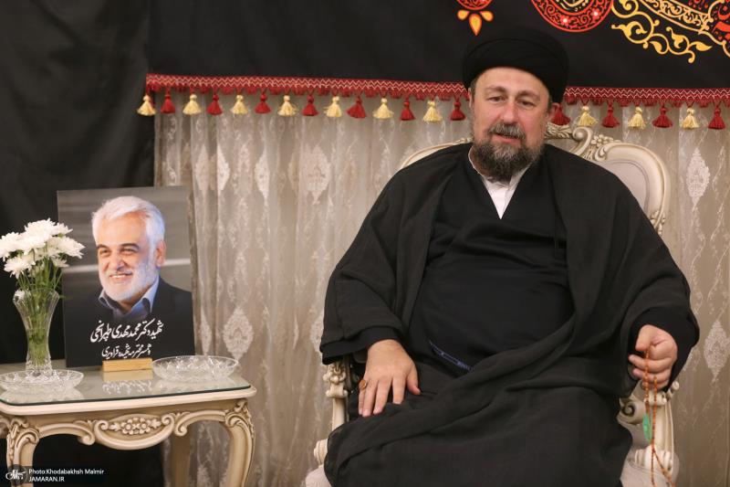 حضور السید حسن الخمینی في منزل الشهید محمد مهدی طهرانجي