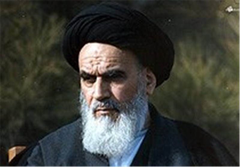  محرّم هو الشهر الذي انتفضت فيه العدالة لمواجهة الظلم، وقام فيه الحق لمواجهة الباطل، فأثبت أن الحق منتصر على الباطل على مرِّ التاريخ.(صحيفة الأمام الخميني)
