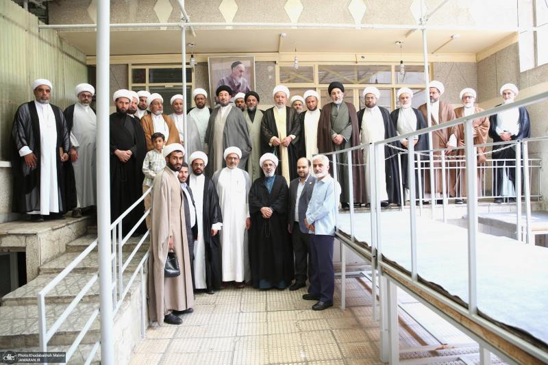 زيارة جماعية لعدد من علماء العراق إلى بيت الإمام الخميني (قدس سره)