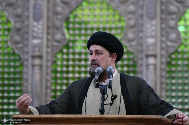 السيّد حسن الخميني: "كثيرًا ما يشعر الإنسان بالخجل من حكّام بعض المناطق الإسلامية؛ فكم تساوي الدنيا حتّى يقيموا علاقات مع نظامٍ مجرم من أجل متاع الدنيا؟!