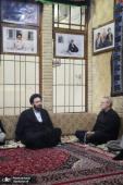 لقاء علي لاريجاني بالسيد علي الخميني في منزل الإمام في النجف الأشرف