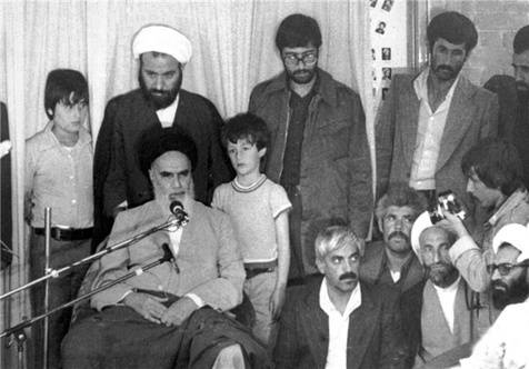 ما سبب تأكيد الإمام على وحدة الكلمة؟