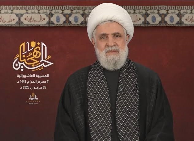 نحن في عاشوراء مع الامام الخميني والامام الخامنئي والإمام السيد مجبتى الخامنئي والامام الصدر والشيخ راغب حرب والسيد عباس الموسوي والسيد حسن نصر الله