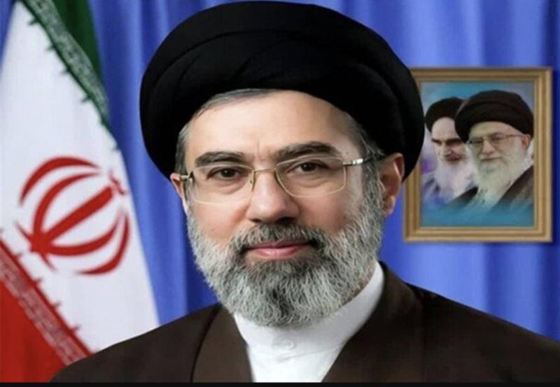 قائد الثورة الإسلامية المعظم، يعزّي باستشهاد الادميرال تنكسيري