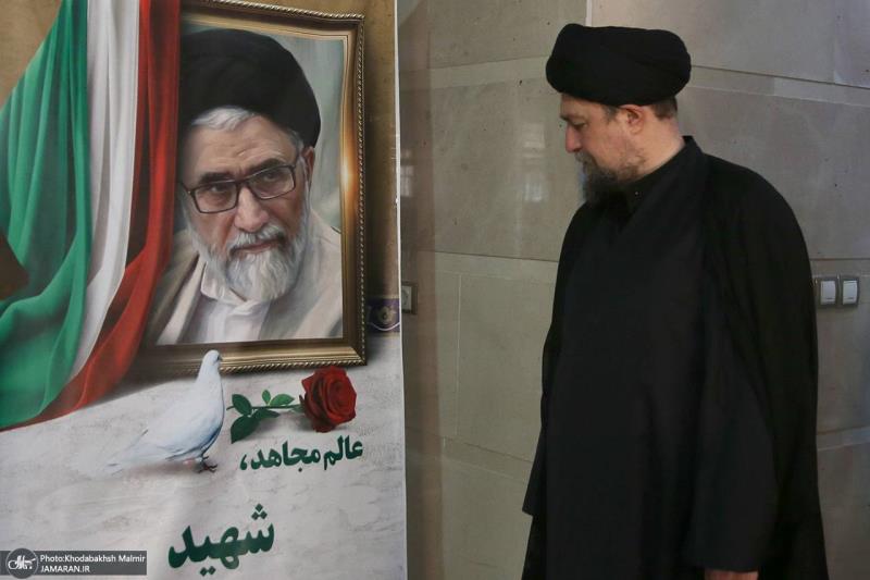 حضور آية الله السيد حسن الخميني في منزل الشهيد السيد إسماعيل خطيب