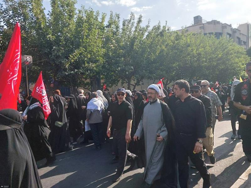 كمساري، رئيس مؤسسة تنظيم ونشر تراث الإمام الخميني (قدس سره): الوحدة والعزة واستقلال إيران الإسلامية هي أعظم إرث القائد المجاهد الشهيد