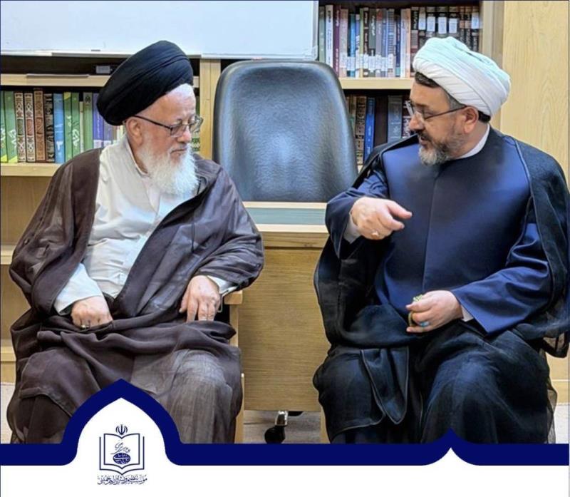 لقاء الدكتور كمساري بممثل الولي الفقيه في العراق في بيت الإمام الخميني (قدس سره)