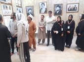 زوار من العراق ، إيران و شتى اصقاع العالم ، يزورون بيت الإمام الخميني (قده) في النجف الاشرف