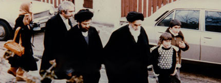 Imam Khomeini Used to Congratulate on Eve of Christmas