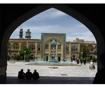 Imam Khomeini Employed Philosophy in Seminaries 