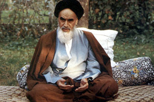Imam Khomeini Effectively Responded to Communism, Capitalism 