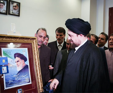 Memorial portrait of Imam Khomeini unveiled 
