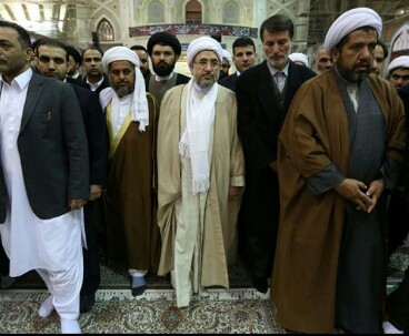 Muslim scholars pay homage to Imam Khomeini 