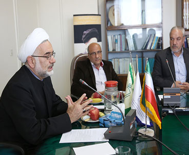 Scholar stresses organizing successful Imam’s anniversary 