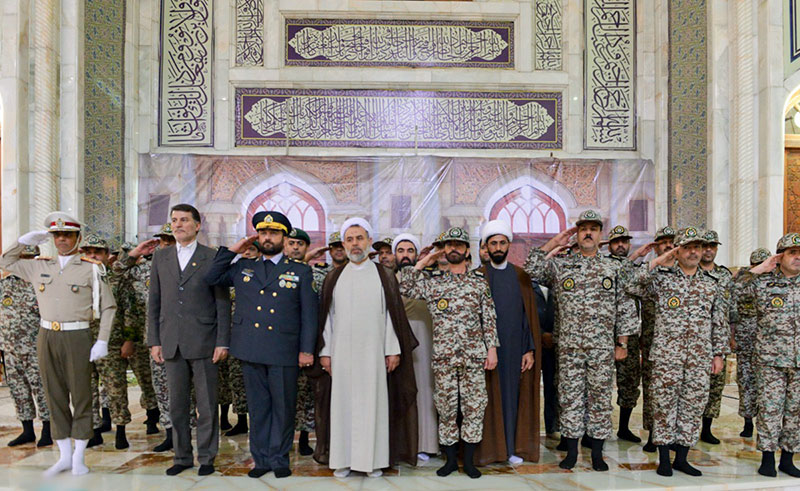 Commanders and officials of Iran`s Khatam al-Anbiya Air Defense Base pledge allegiance to Imam Khomeini’s ideals