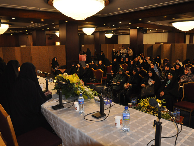 An international summit highlighting the ideals of Imam Khomeini on women status