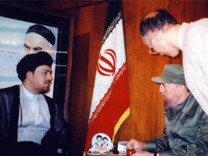 Fidel Castro has paid a visit to Imam Khomeini`s residence in Jamaran