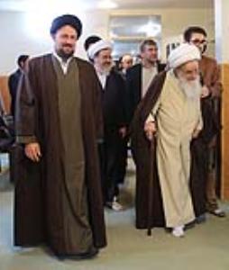 Grand Ayatollah Safi Golpaygani visits Hassan Khomeini residence 