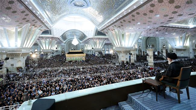  Supreme leader stresses grandeur of Imam Khomeini’s personality 