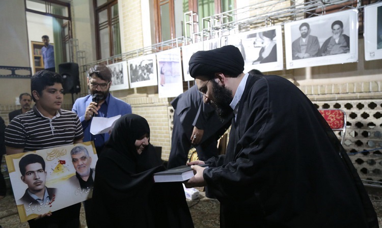 A ceremony honors the families of 15th Khordad’s martrys and the protectors of the holy shrine with presence Seyyed Ali Khomeini