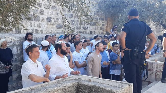 Israeli settlers storm al-Aqsa Mosque in occupied al-Quds