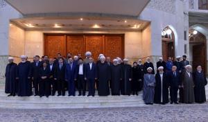 Syrian minister of religious endowments (Awqaf) pays tribute to Imam Khomeini 