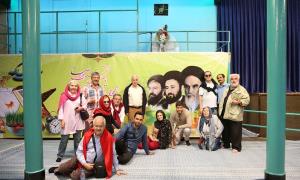 Foreign tourists from Portugal visit Imam Khomeini’s historic residence in Jamaran 