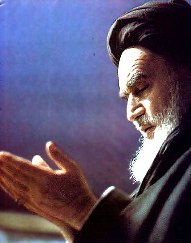 Imam Khomeini observed divine manners of worship and prayers