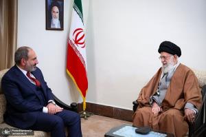 Armenian prime minister meets the leader of Islamic Revolution