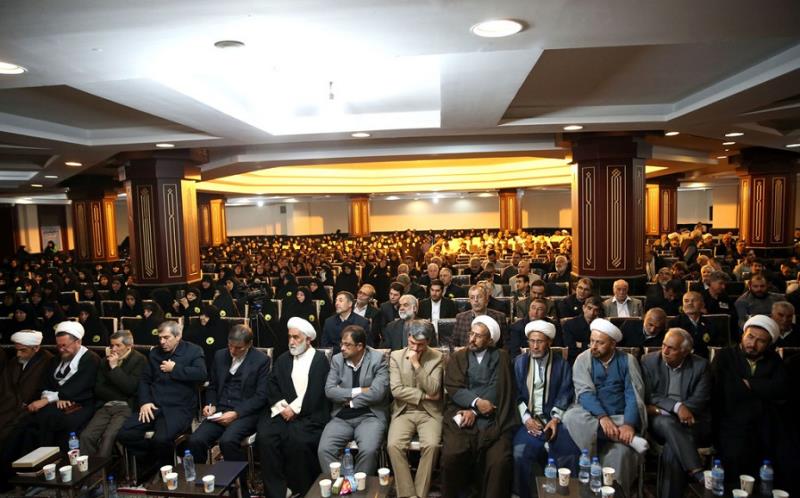 The summit held to hail the efforts of those who serve at Imam Khomeini’s shrine 