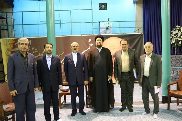 Minister of Education Mohsen Haji-Mirzaei meets Seyyed Hassan Khomeini 