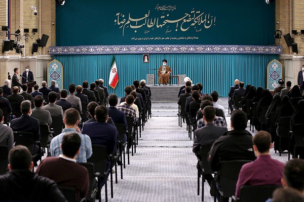 Leader of the Islamic Revolution Ayatollah Seyyed Ali Khamenei held a meeting with a group of young scientifically elite in Tehran on Wednesday.
