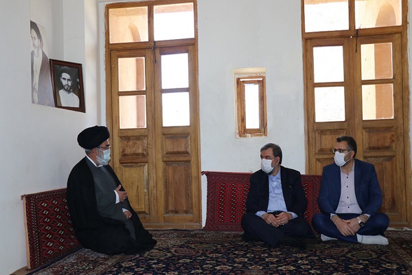 The head of expediency council visits Imam Khomeini’s birthplace and ancestral residence 