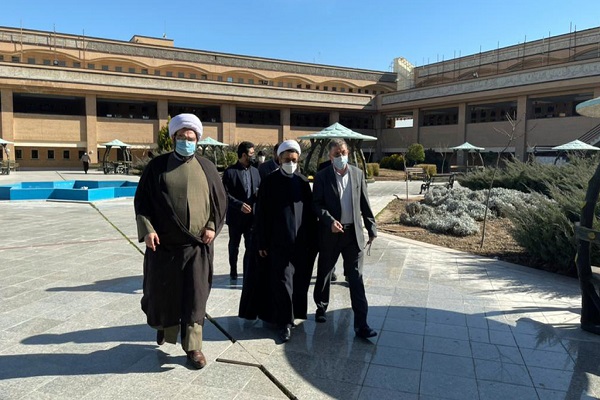 A joint meeting between the directors from the institute for compilation and publication of Imam Khomeini’s works and board of governors from the Imam Khomeini College for Revolution Studies