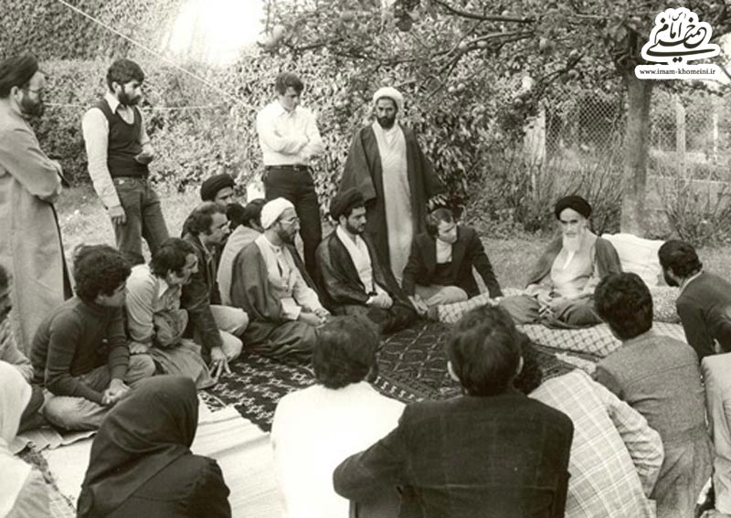 Imam Khomeini conveyed his message from Neauphel-le  Chateau on world stage 