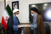 Hojjat al-Islam Ali Komsari, the deputy head of the institute for compilation and publication of Imam Khomeini’s works meet the head of seminaries of Khorasan Province 