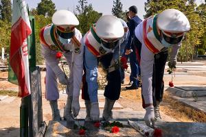 The ceremony to honor the martyrs of 17th Sharivar held at Behesht-e-Zahra cemetery 