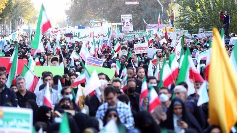 Iranians begin nationwide rallies against Global Arrogance