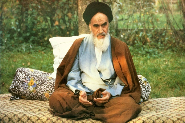 Why did Imam Khomeini recommend shouting slogans against so-called super powers?
